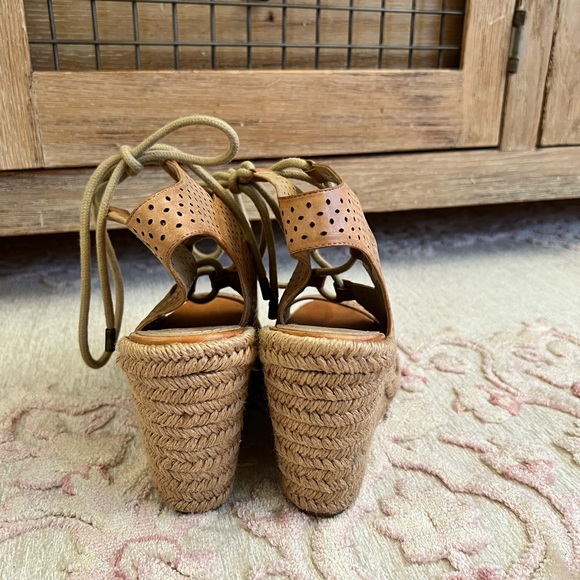 Johnston & Murphy Wedges - Picture 3 of 6